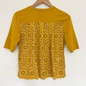 NWT Ann Taylor Mustard Yellow Sweater top w Eyelet Back Detail Stretchy Sz Small